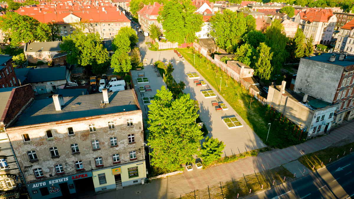 Skwer pomiędzy ul. Witczaka a Rodziewiczówny