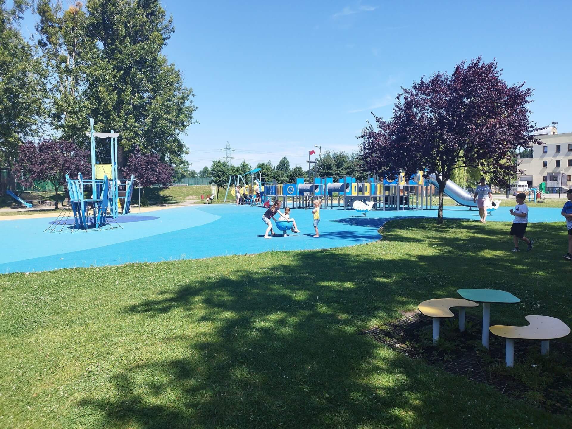 Odnowiony plac zabaw przy MOSiR w Piekarach Śląskich