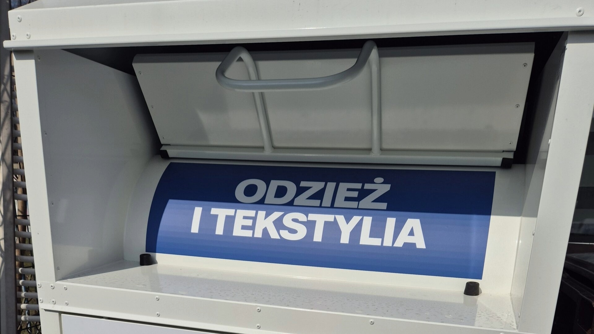 Świętochłowice rozszerzyły sieć pojemników na tekstylia – 13 lokalizacji uzupełnionych, dwie nowe