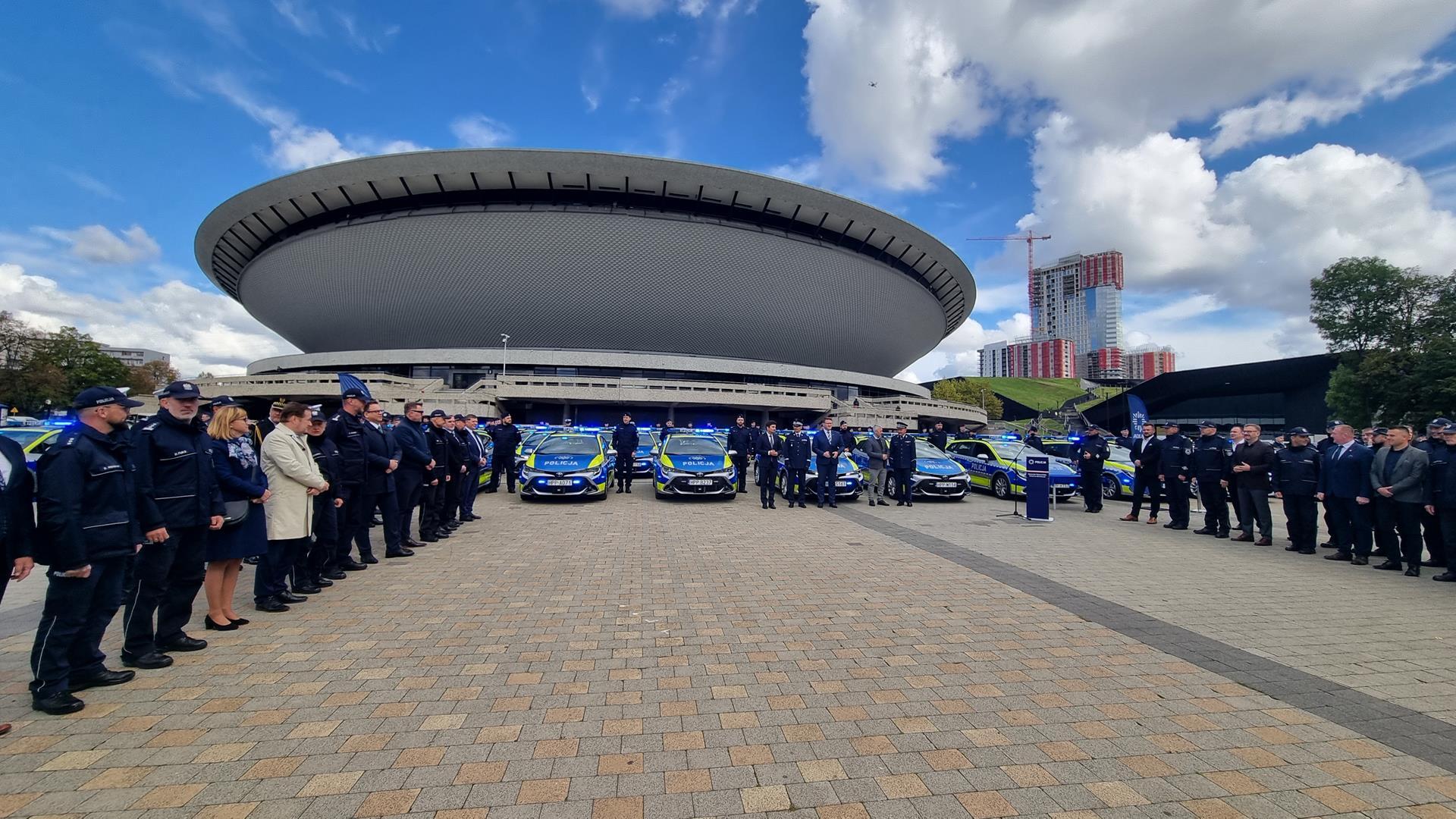 Policja nowe radiowozy 11 Copy