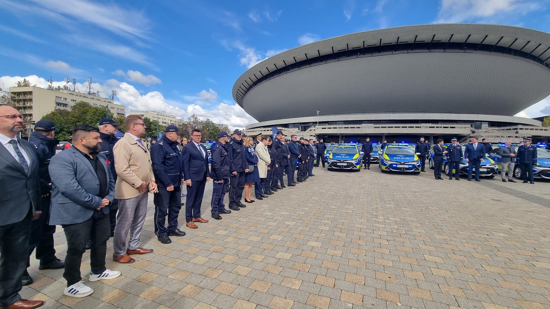 Policja nowe radiowozy 12 Copy