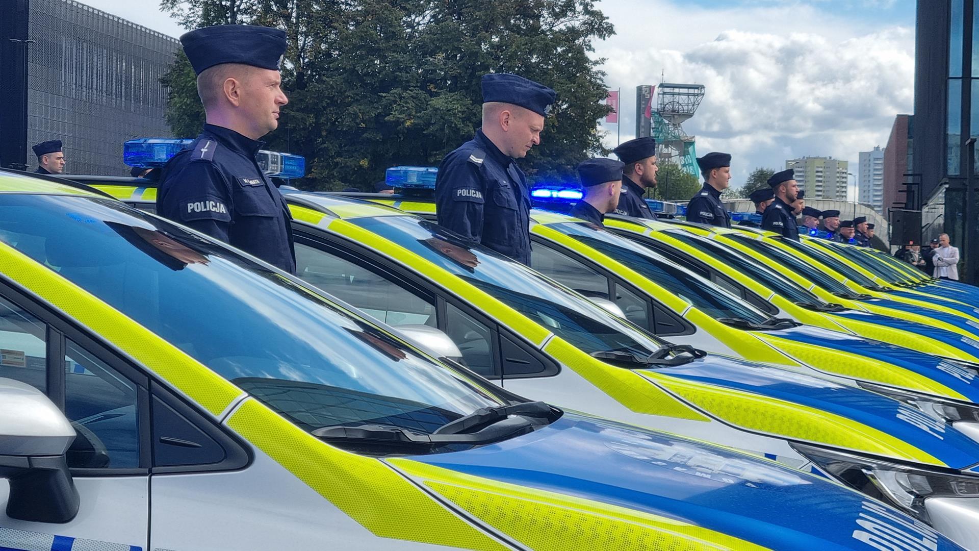 Policja nowe radiowozy 14 Copy