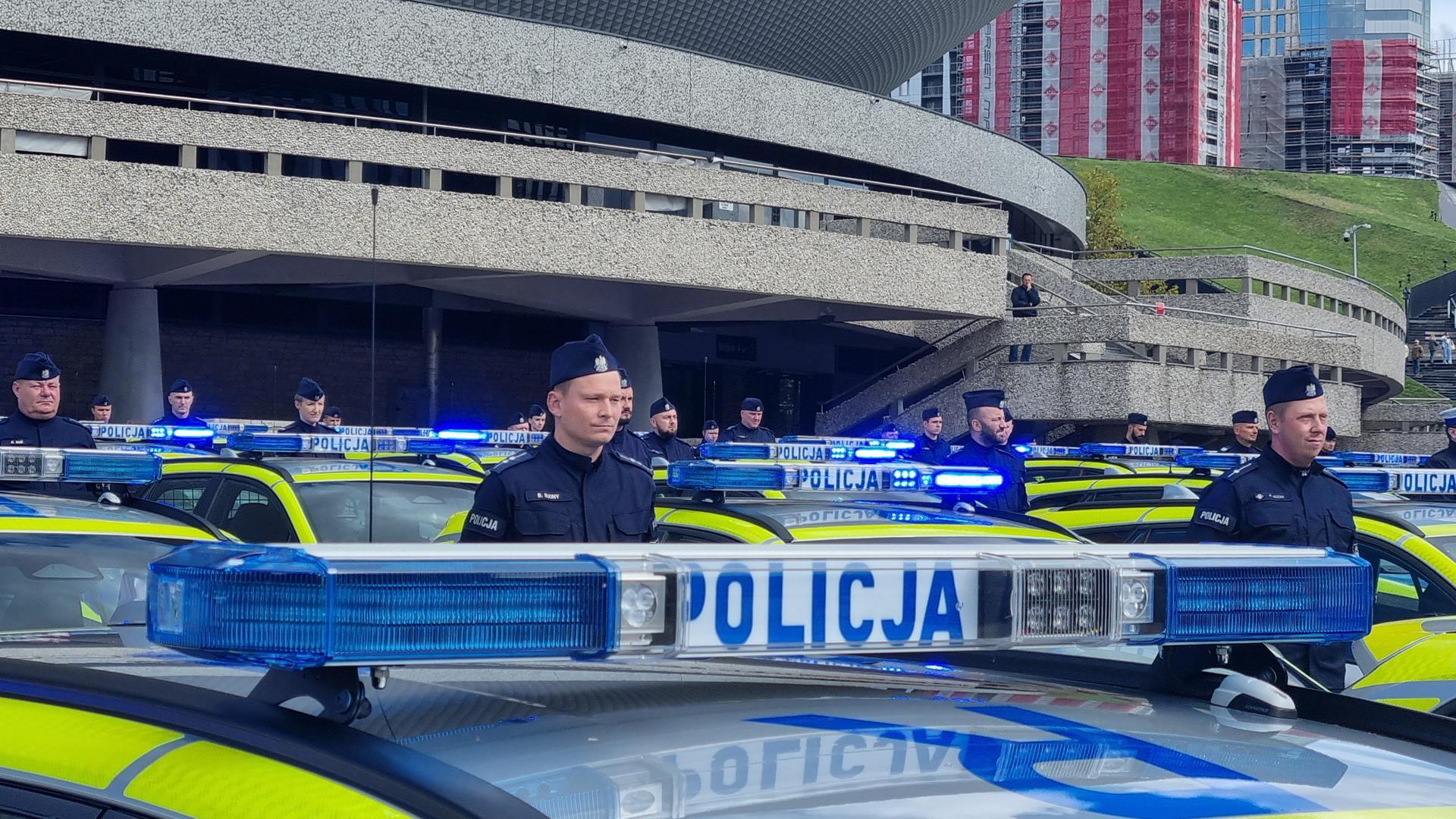 Nowe radiowozy Ślaskiej policji dofinansował WFOS