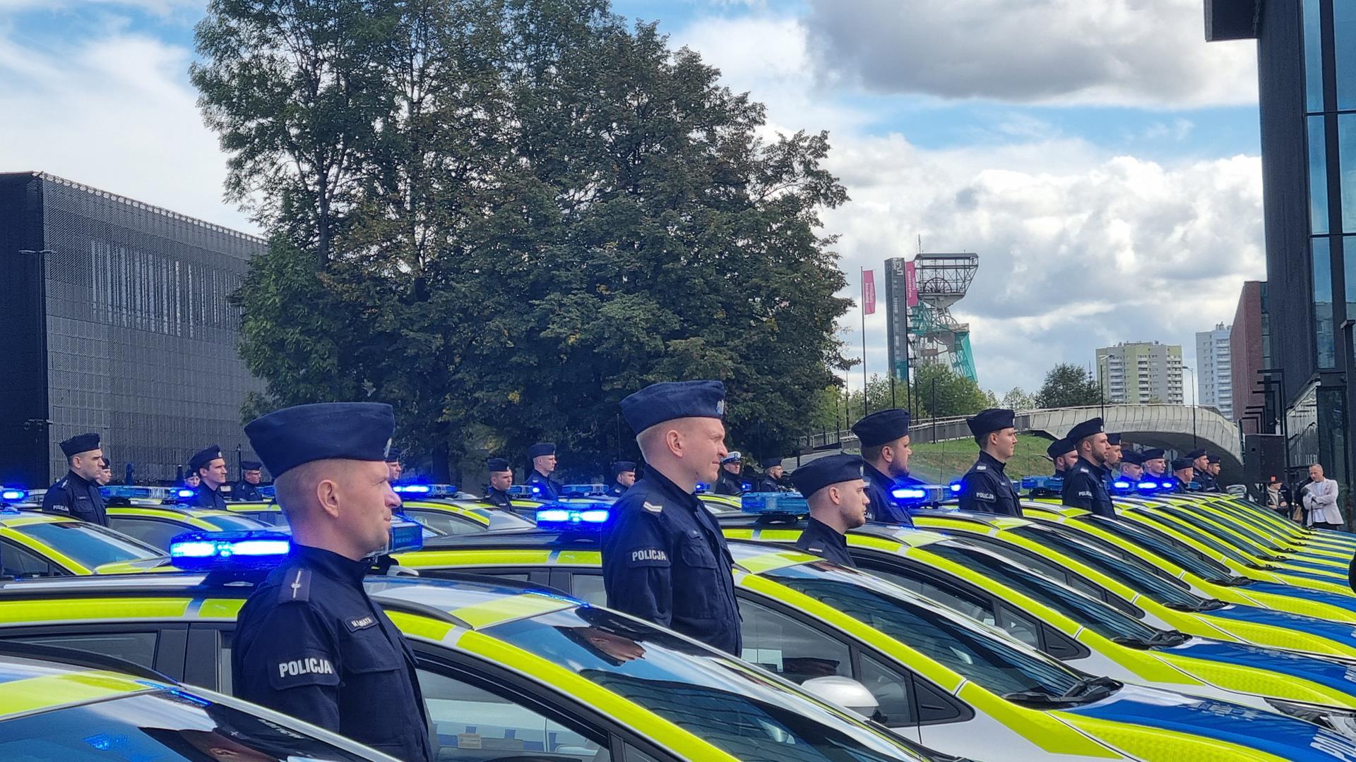Nowe radiowozy Śląskiej Policji dofinansował Wojewódzki Fundusz Ochrony Środowiska i Gospodarki Wodnej