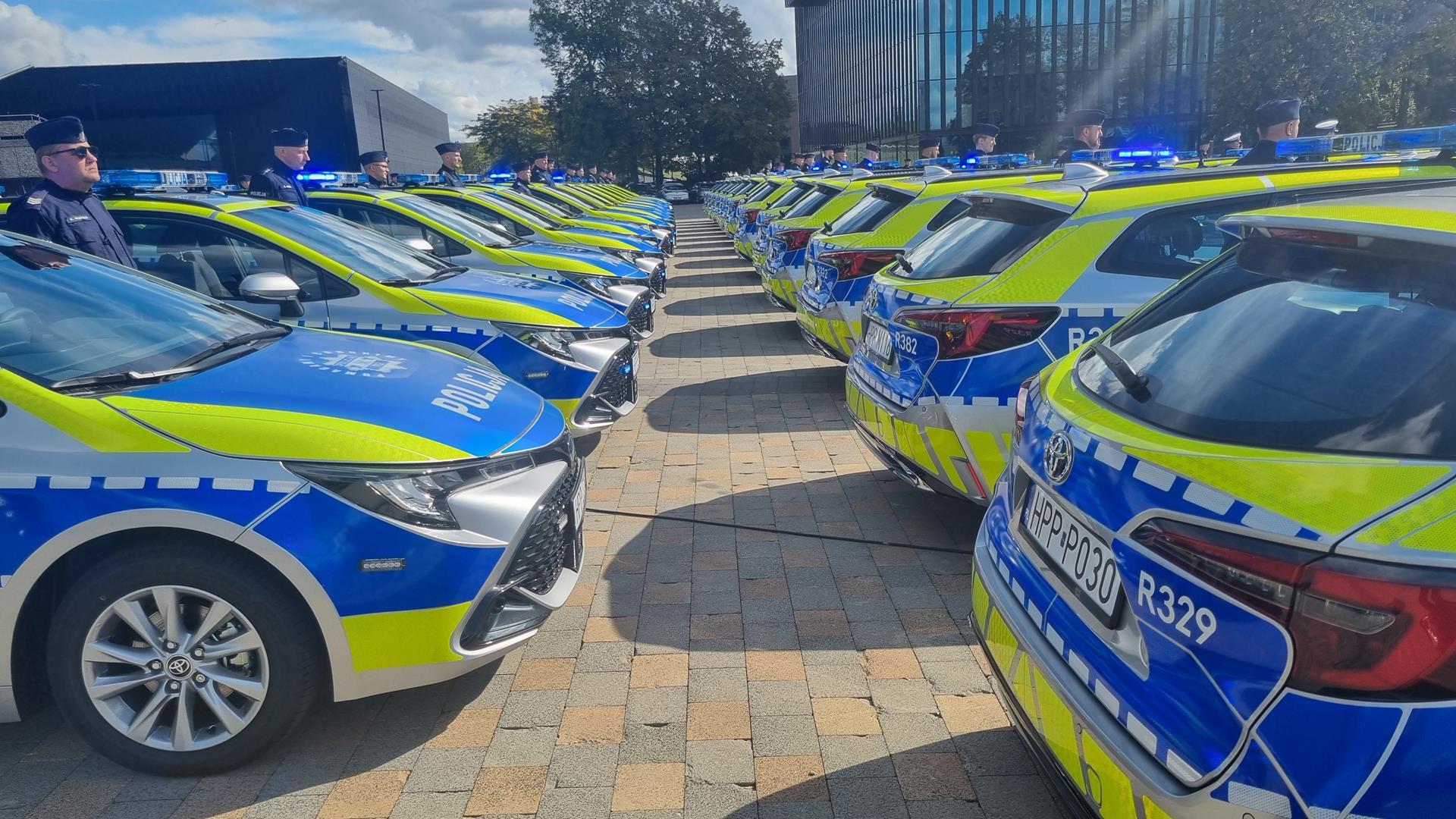 Nowe radiowozy Śląskiej Policji dofinansował Wojewódzki Fundusz Ochrony Środowiska i Gospodarki Wodnej