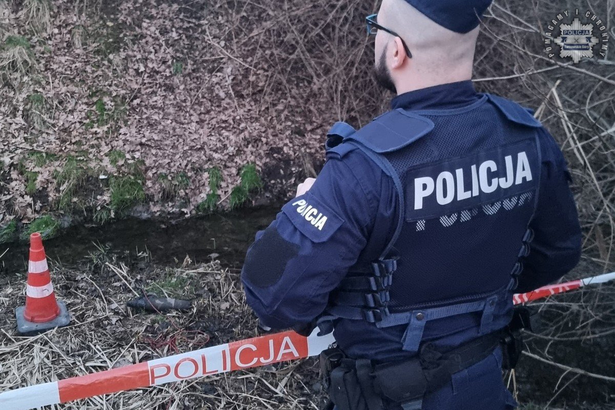 Policja zabezpieczyła pocisk artyleryjski z czasów wojennych