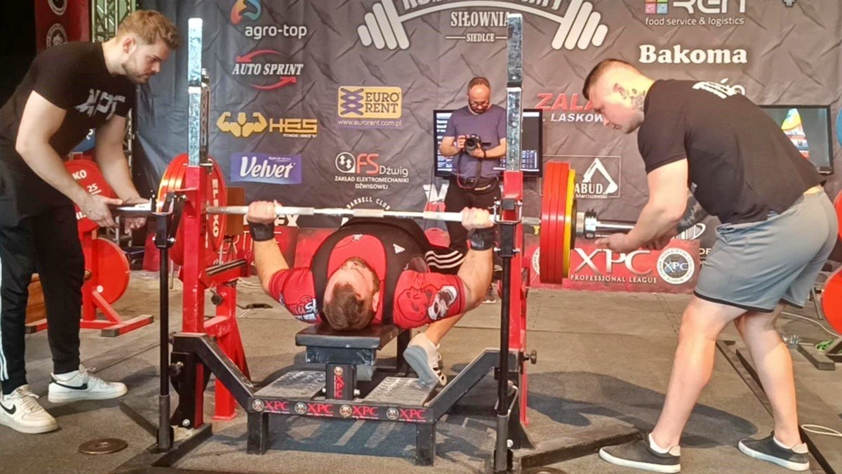 Policjant z Katowic Mistrzem Europy w wyciskaniu sztangi