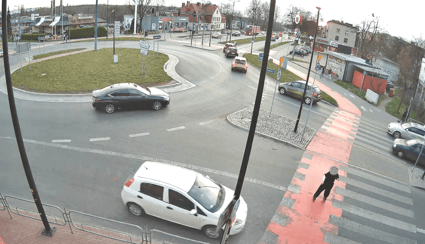 Potrącił nastolatkę na ścieżce rowerowej. 68-letni kierowca choćby nie hamował