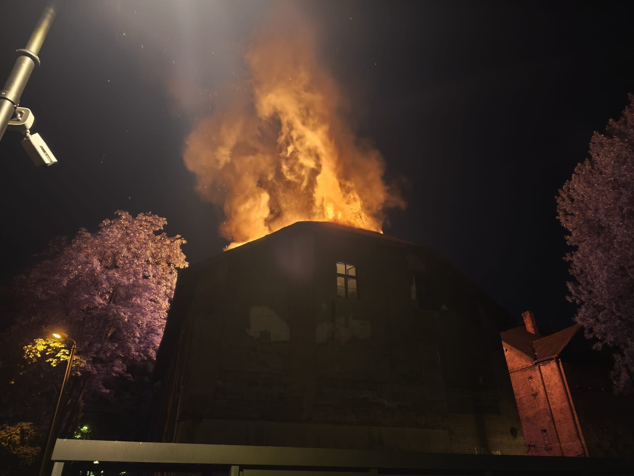 Pożar budynku wielorodzinnego przy ul. Jochymczyka w Bytomiu