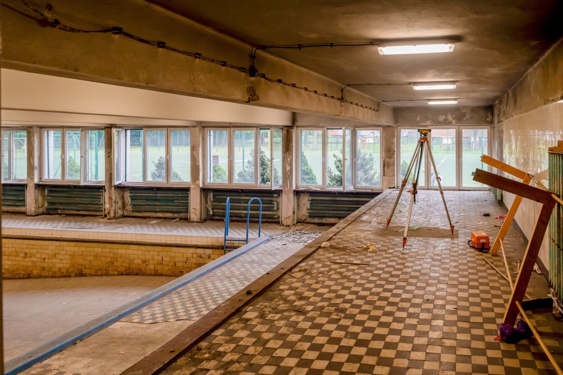 Remont basenu w sp 28 lagiewniki odzyskaja basen po 22 latach 3