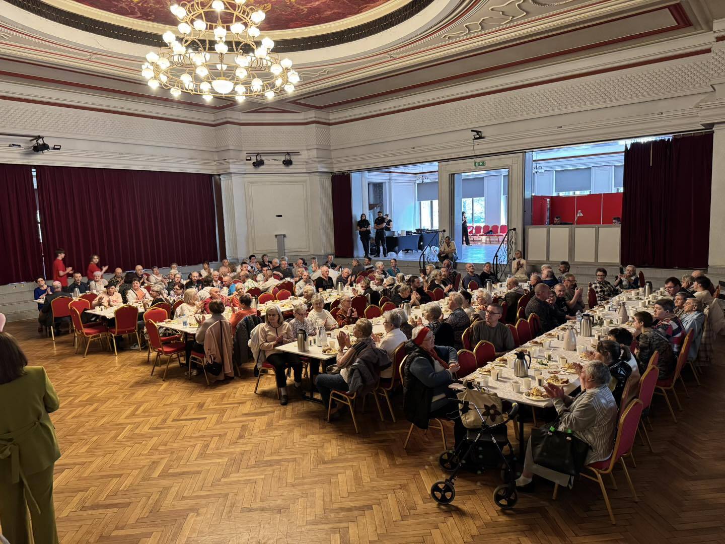 Wielkanocne Śniadanie dla Samotnych i Potrzebujących 2025 w Świętochłowicach