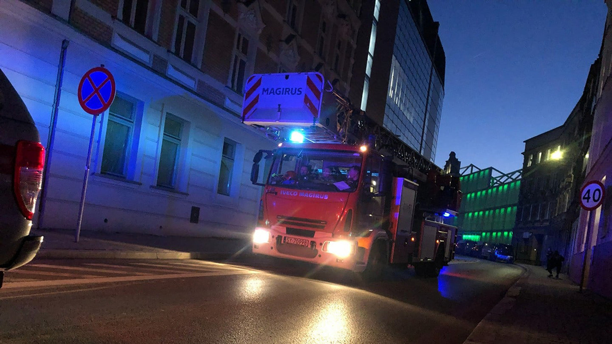 Straż pożarna na ulicy Kwietniewskiego w Bytomiu