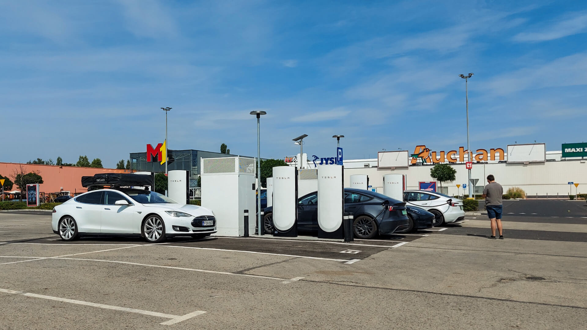 W Bytomiu już działa Supercharger Tesli. Jest ich tylko 28 w całej Polsce
