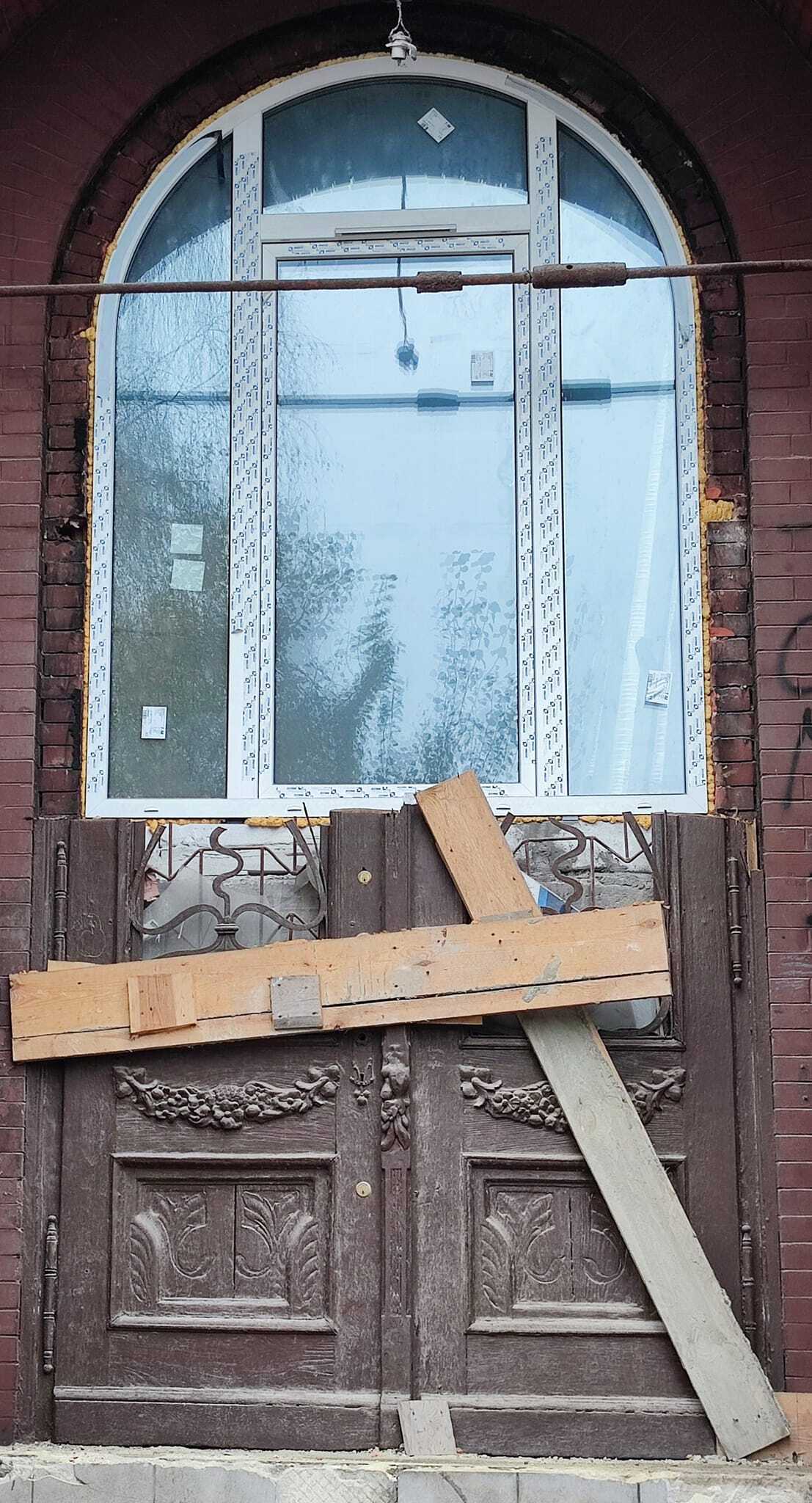 Swietochlowice lipiny zniszoczne drzwi zabytku 2