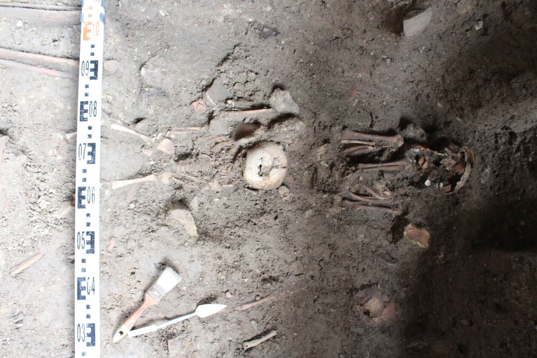 W kościele pw. św. Wojciecha archeolodzy odkryli groby dziecięce ze średniowiecza