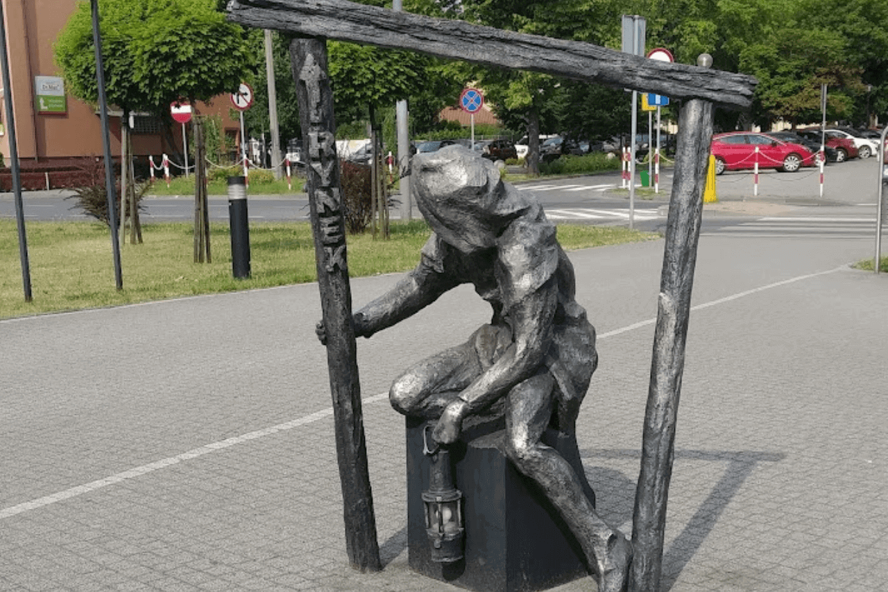 Rzeźby gwarków w Tarnowskich Górach