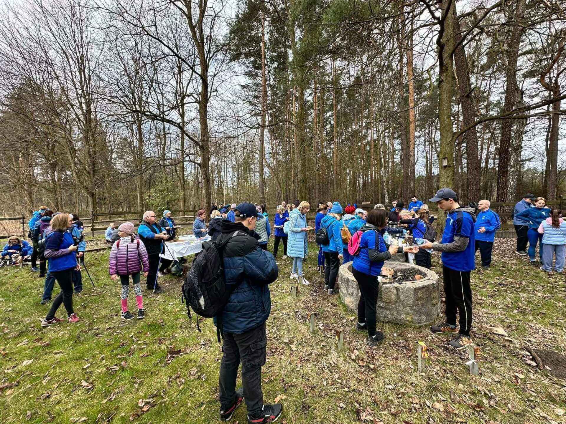 Niebieski Spacer dla Autyzmu