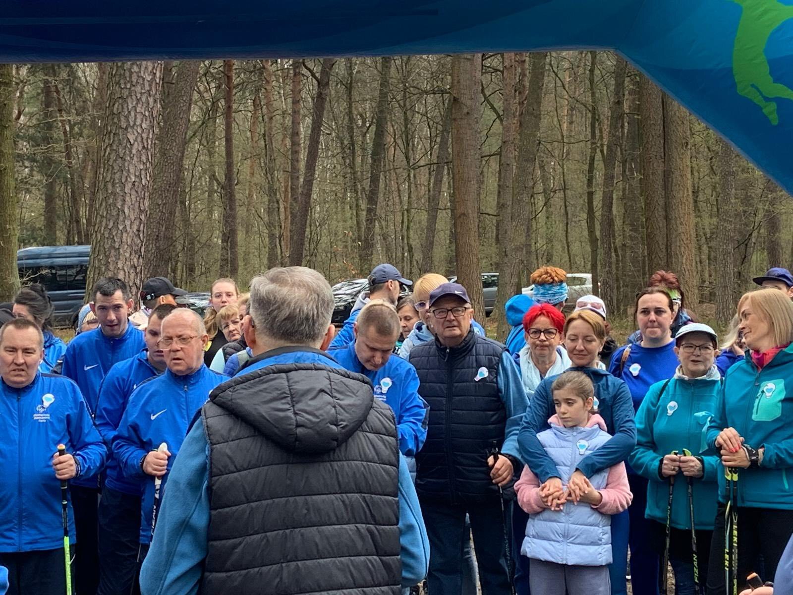 Niebieski Spacer dla Autyzmu