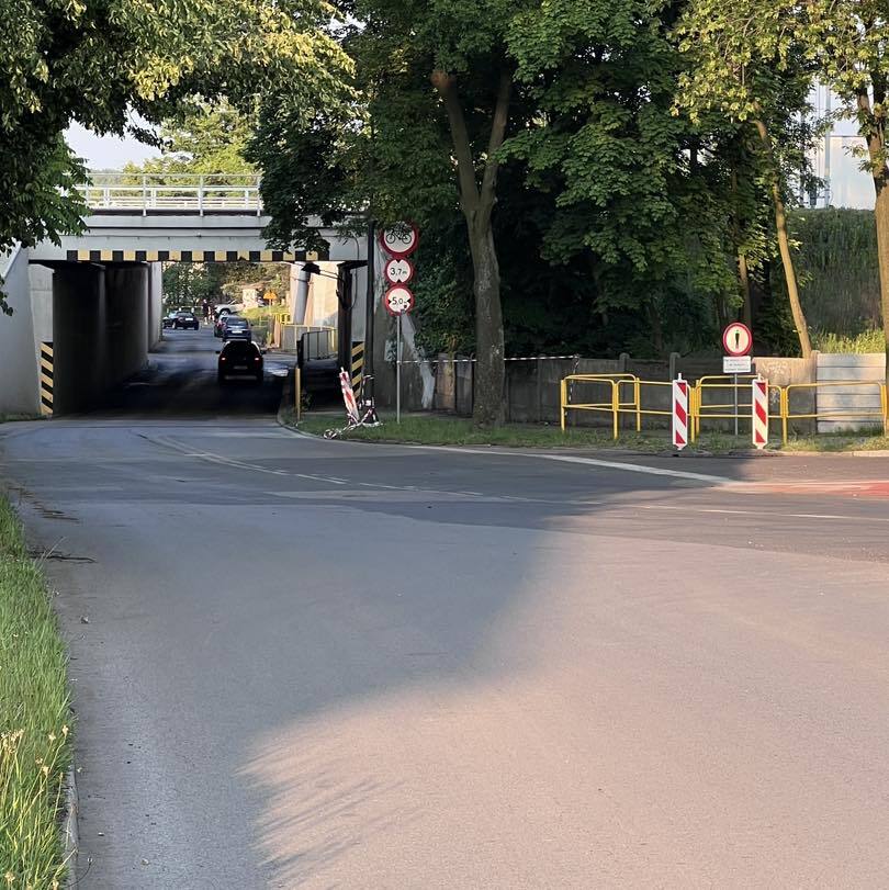 Otwarty wiadukt nad ulicą Częstochowską w Tarnowskich Górach