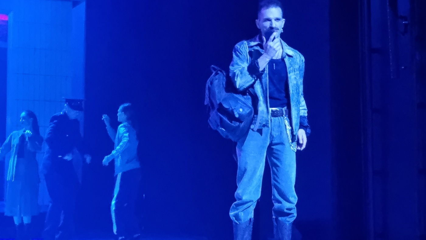 Teatr rozrywki wilczy ksiezyc 7