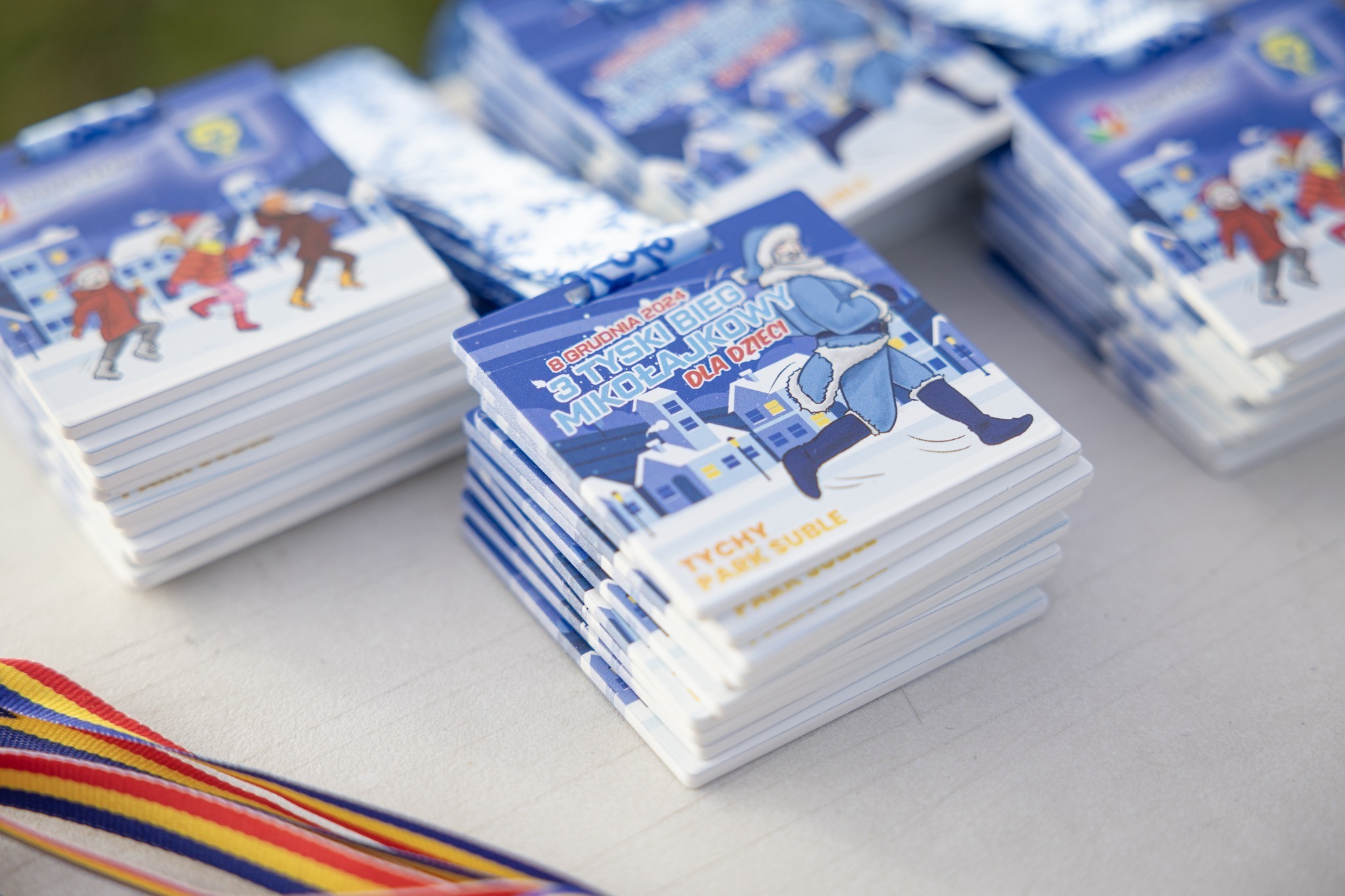 Trzeci tyski bieg mikolajkowy dla dzieci w parku suble 08 12 2024 009c