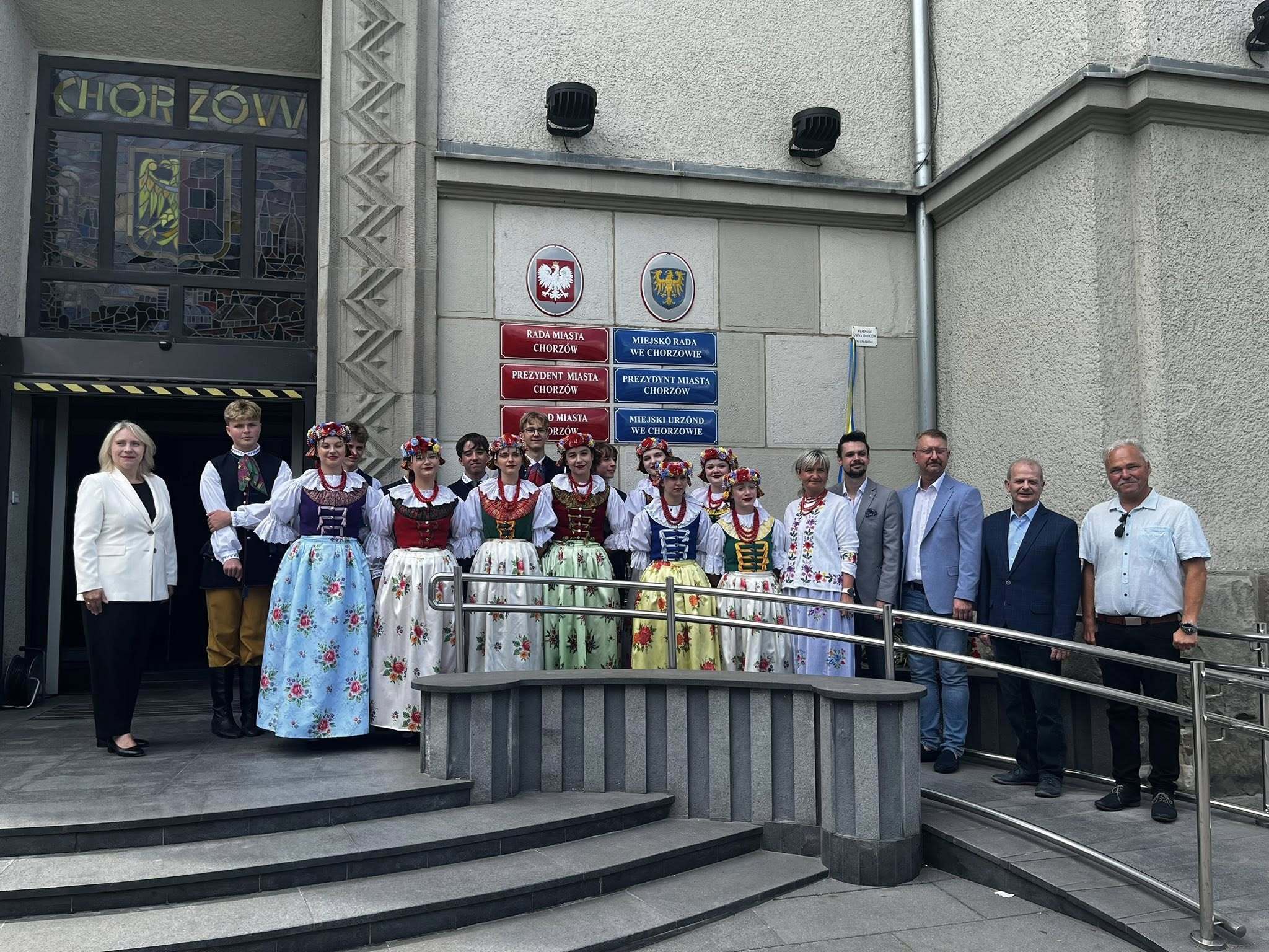 Język śląski wchodzi na gmachy urzędów miast