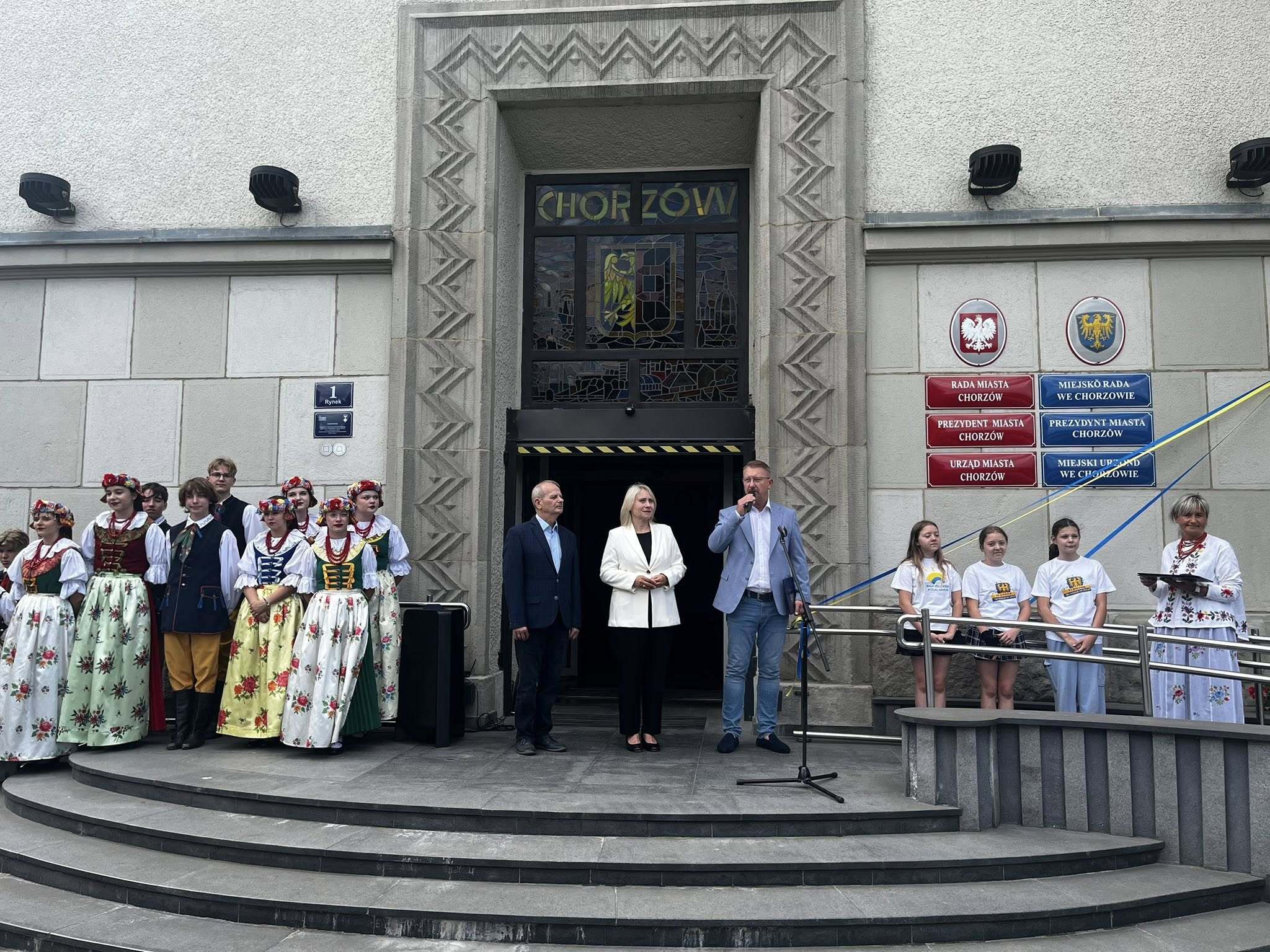 Język śląski wchodzi na gmachy urzędów miast