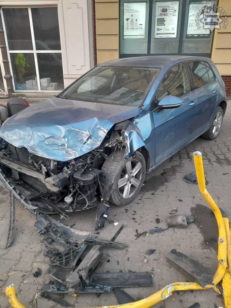 Uszkodzony samochod witczaka bytom 01