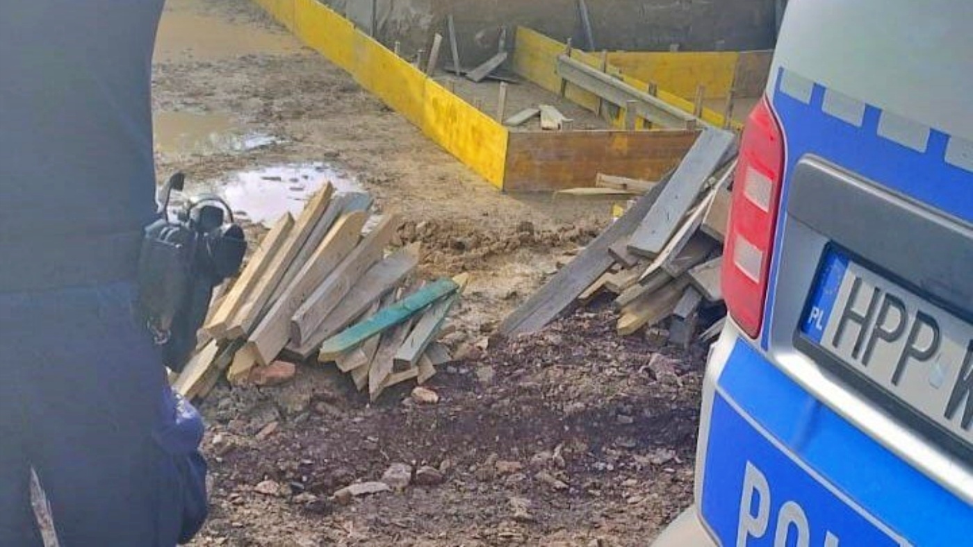 Ludzkie szczątki na placu budowy. Do tego niewybuchy