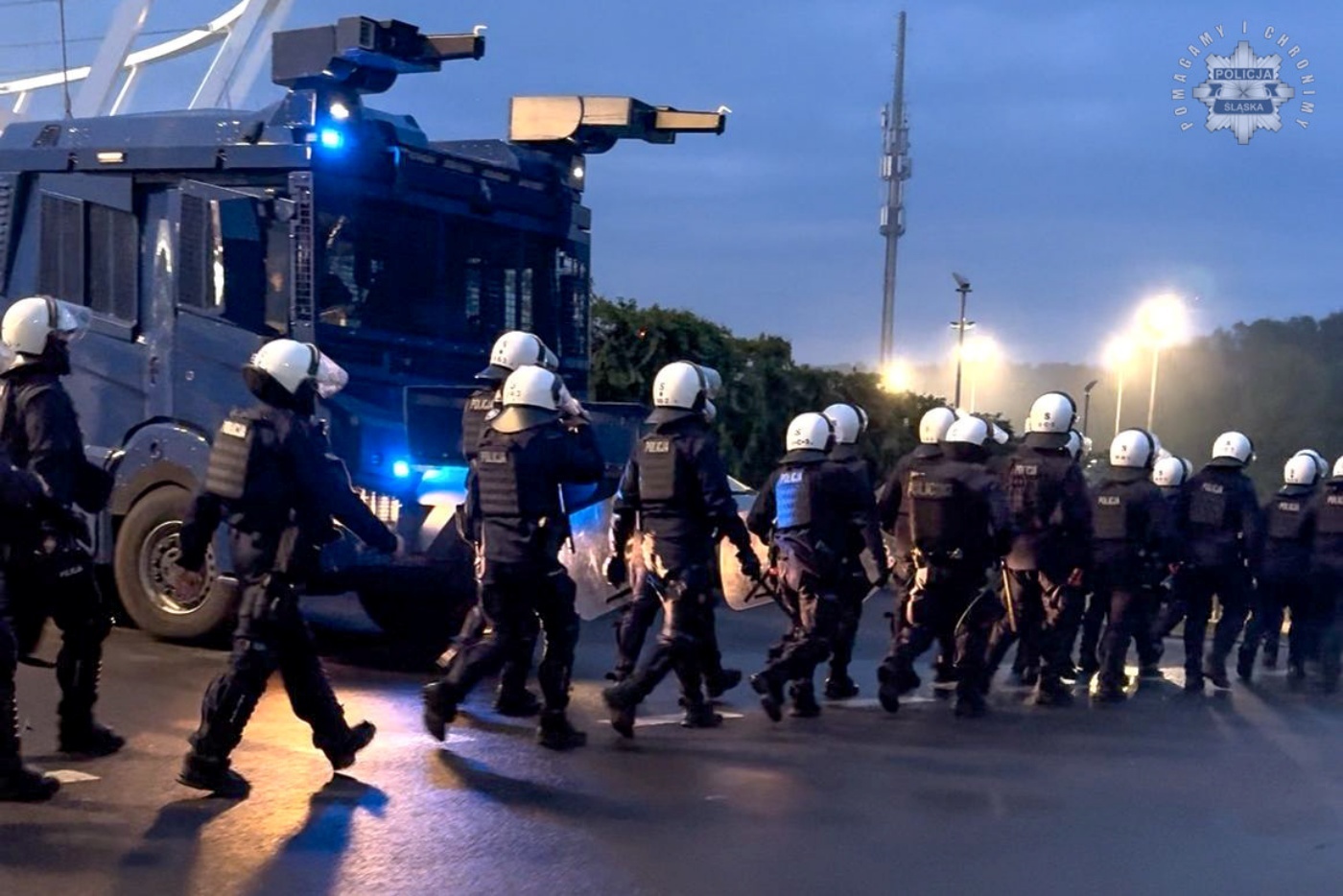 Zadyma na stadionie slaskim 3