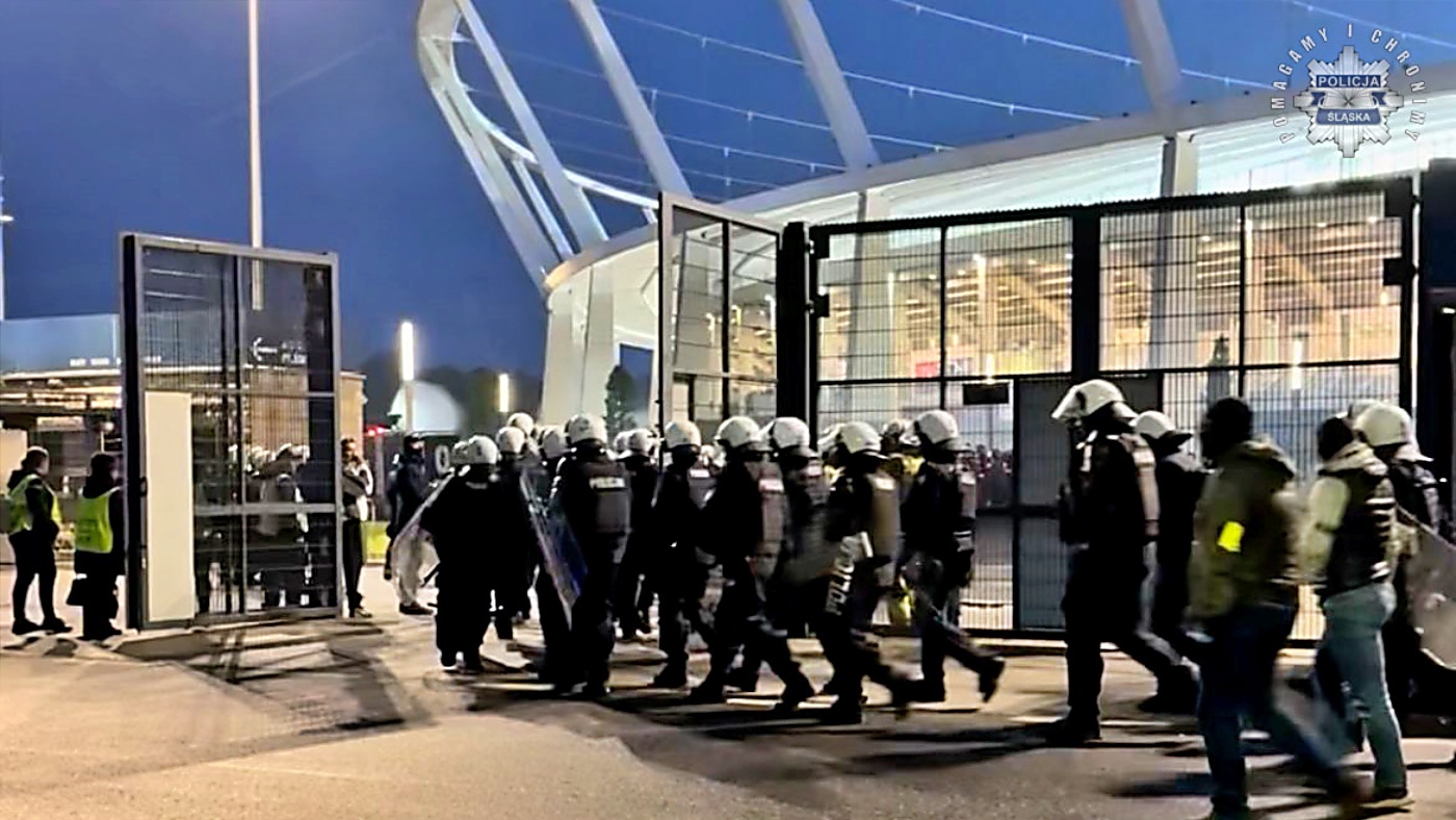 Zadyma na Stadionie Śląskim. 19 osób zatrzymanych po meczu