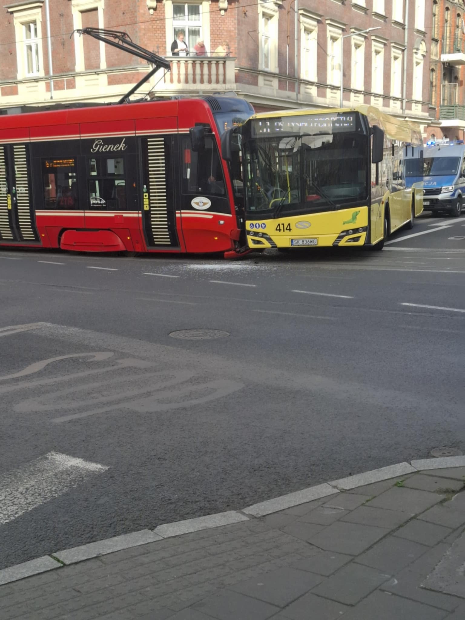 Zderzenia Katowice autobus tramwaj 02