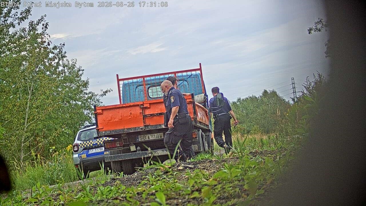 Uśmiechnij się - jesteś w ukrytej kamerze. Straż Miejska przyłapała gościa na gorącym uczynku