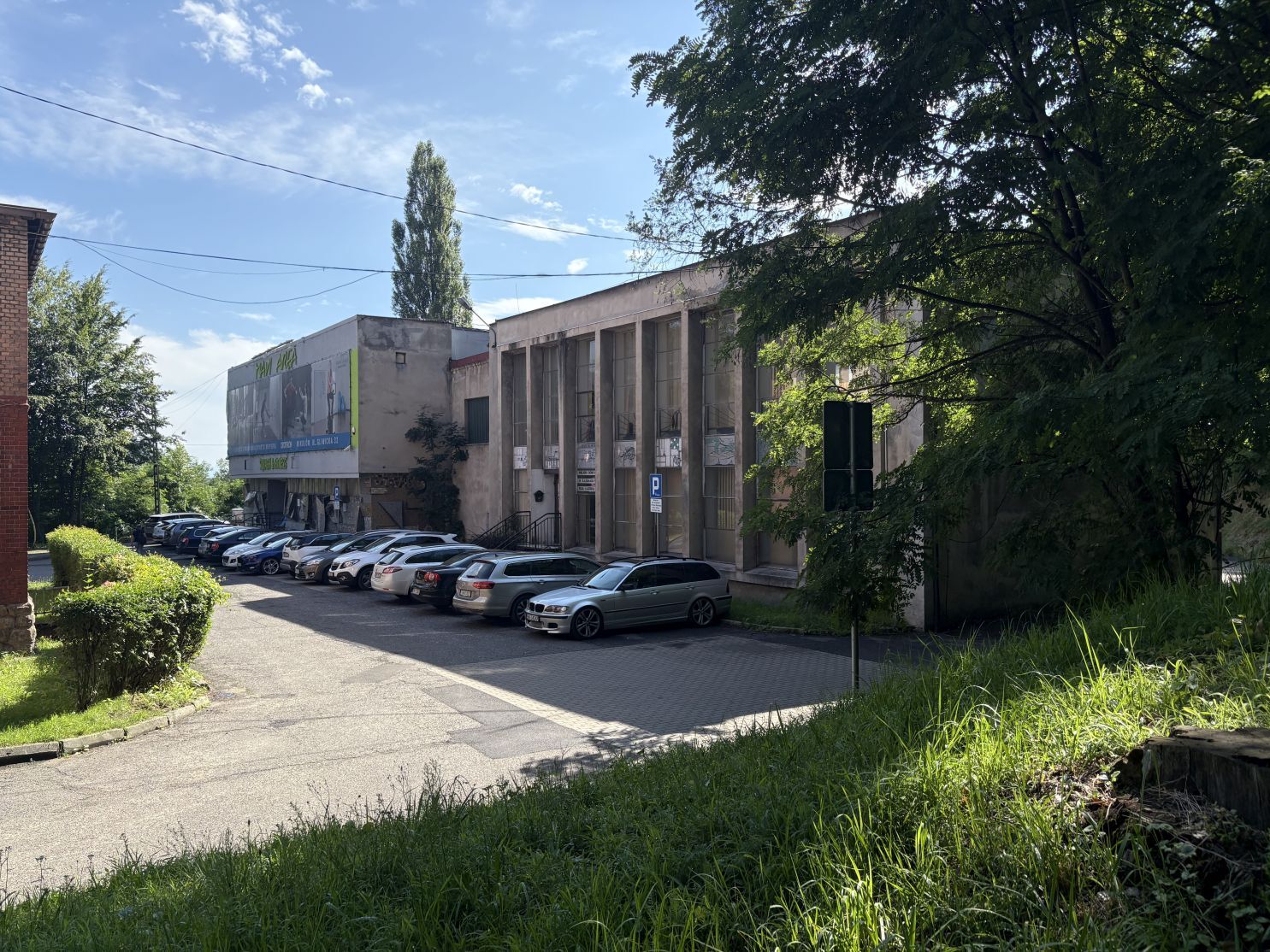 Dawny ZDK z mozaiką Bertolda Kuszki