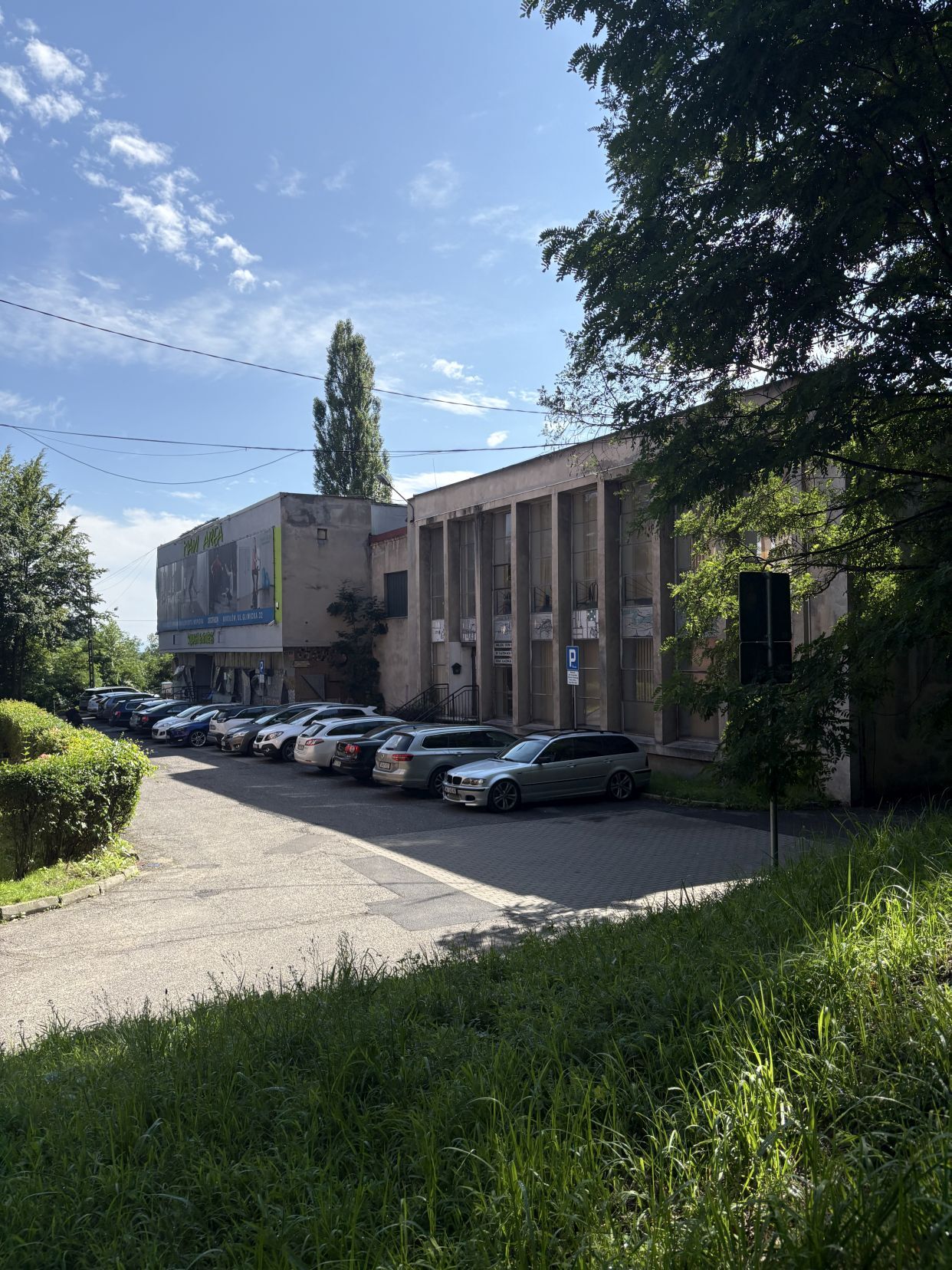Dawny ZDK z mozaiką Bertolda Kuszki