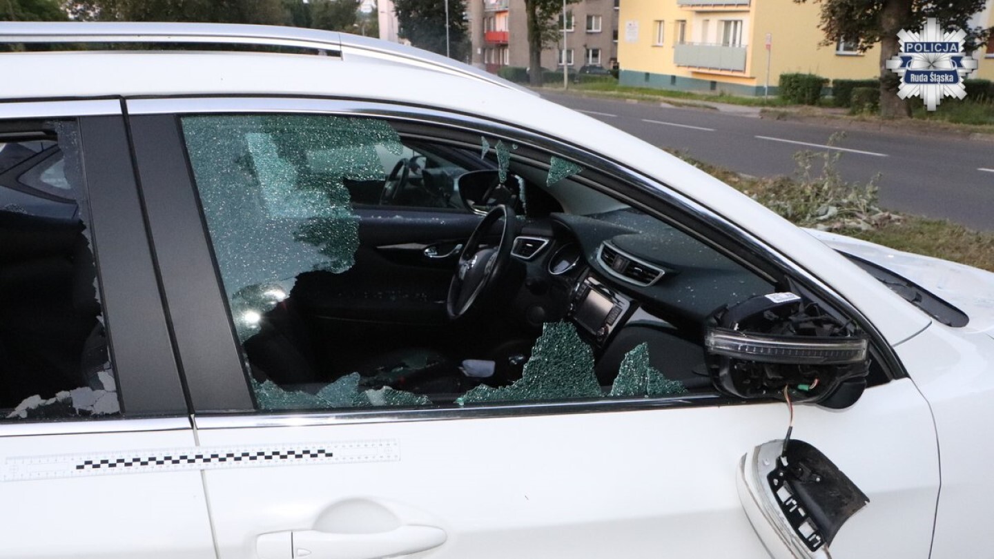 Zniszczone auta1
