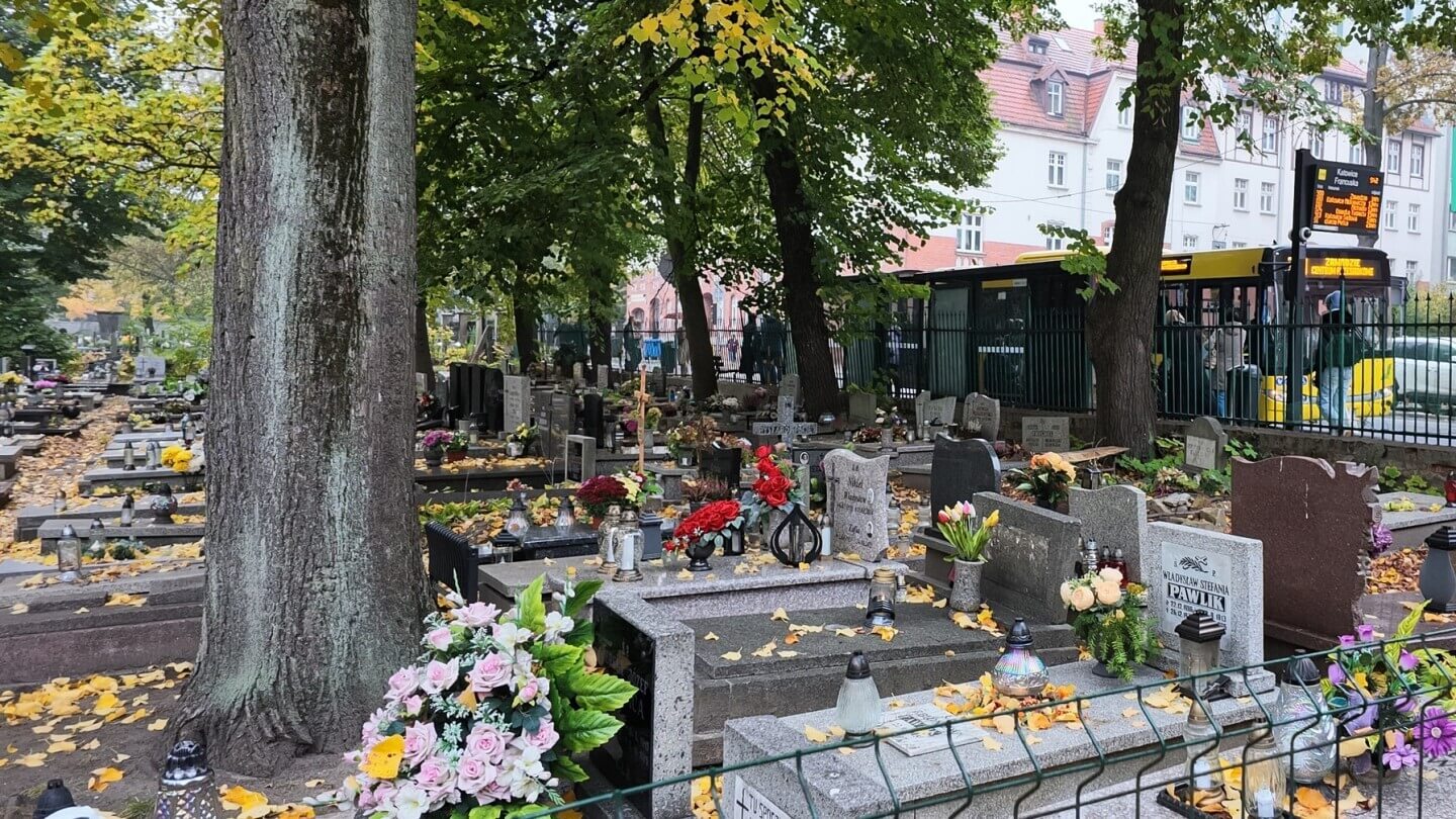 Zmiany w organizacji ruchu podczas Wszystkich Świętych